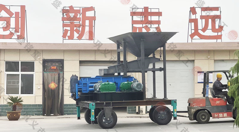 時產(chǎn)70、80噸雙輥式破碎機型號及參數(shù)